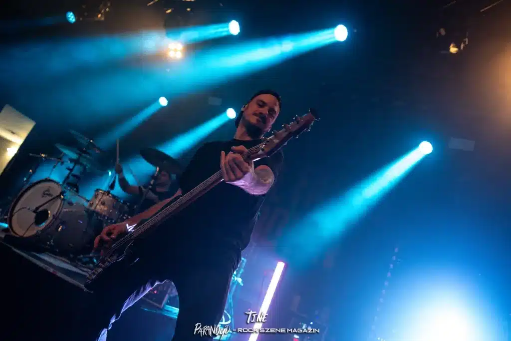 ALL FACES DOWN Stuttgart Im Wizemann by Tine Blessing