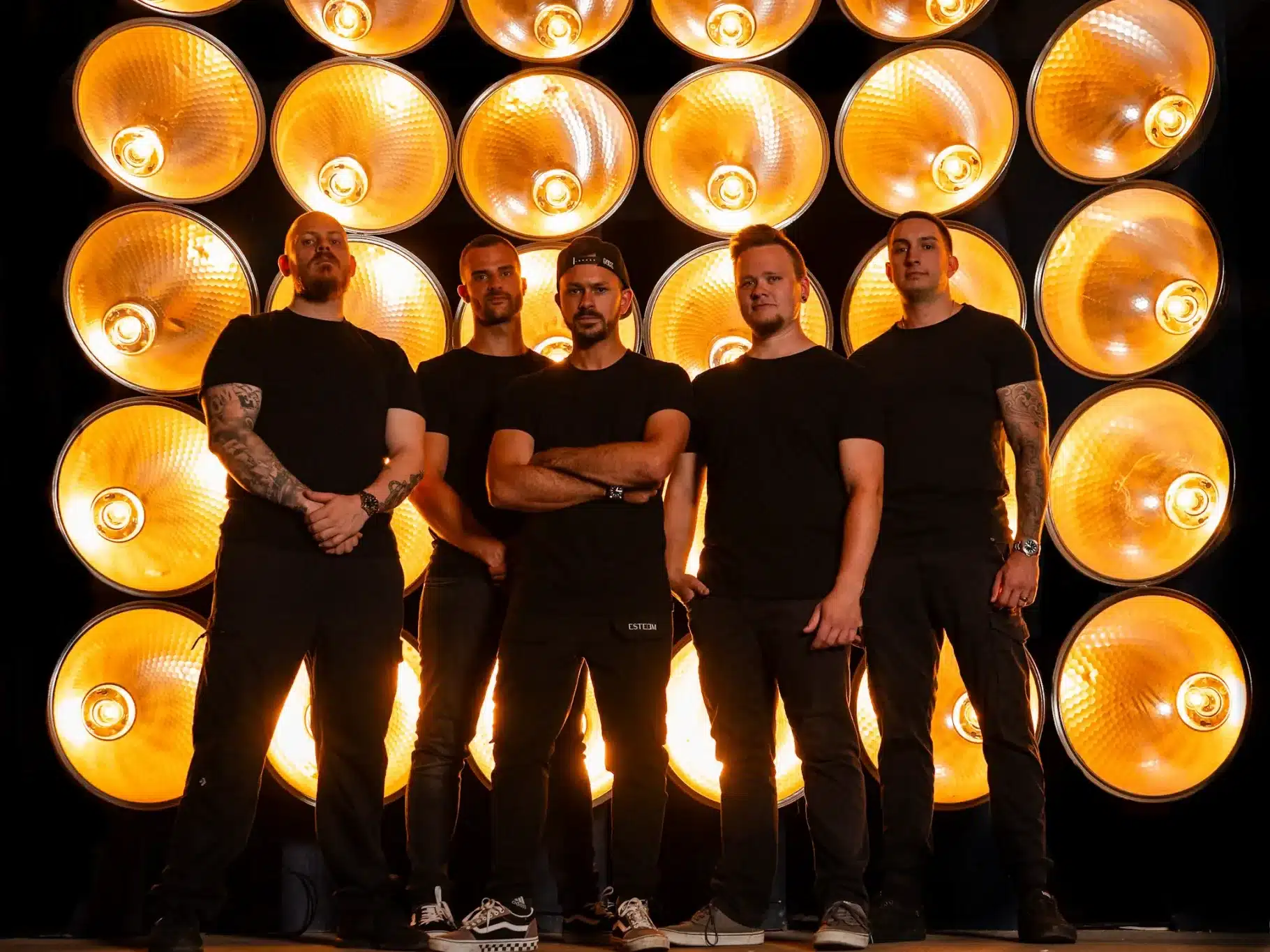 Drawn By Evil: Modern-Metal-Gewitter mit Tiefgang in „Shores“