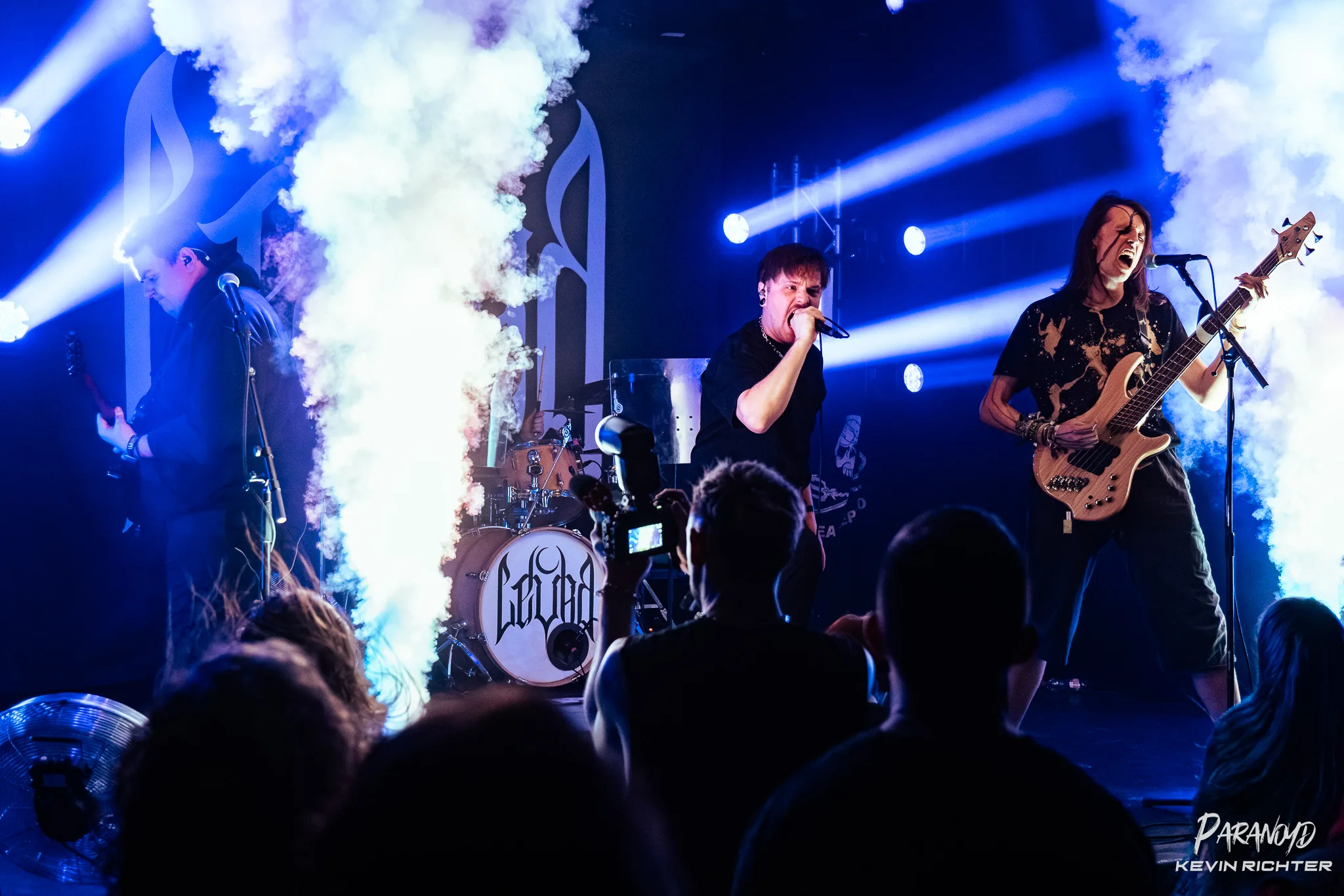 Dystopian Vol III vor begeistertem Publikum beim Konzert © Kevin Richter