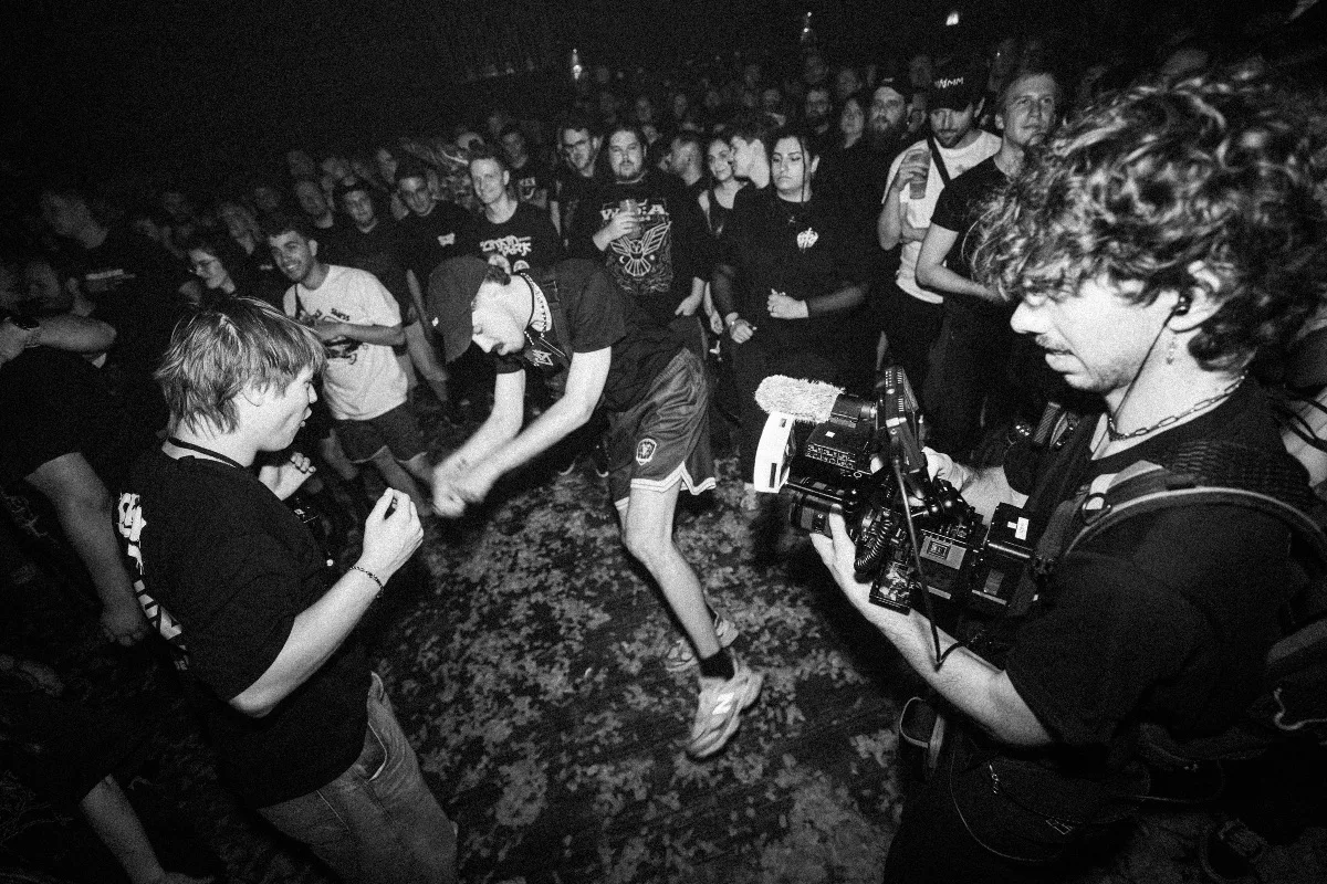 Geheimnis live auf der Bühne – Credit: Tine Blessing