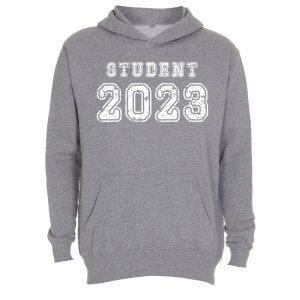 Grå hoodie til studenten med teksten Student 2023 skrevet henover brystet