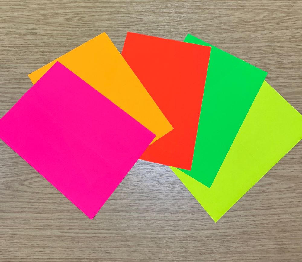 Fluorescent Paper Labels, available in 100 sheet & 500 sheet packs. 5 Vibrant colours to choose from.