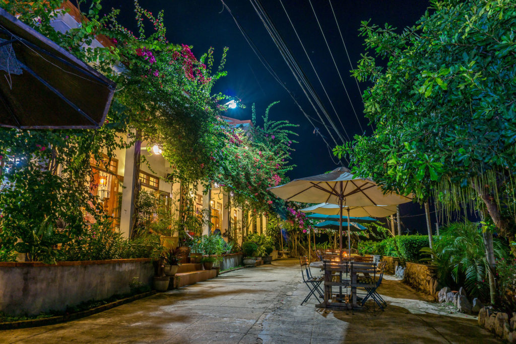 Restaurants in Phong Nha, Food in Phong Nha, Phong Nha Farmstay