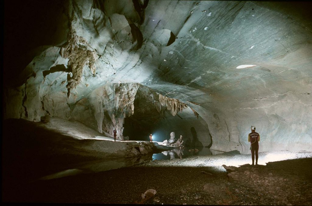 Phong Nha caves, Hang Vom cave, Vietnam caves