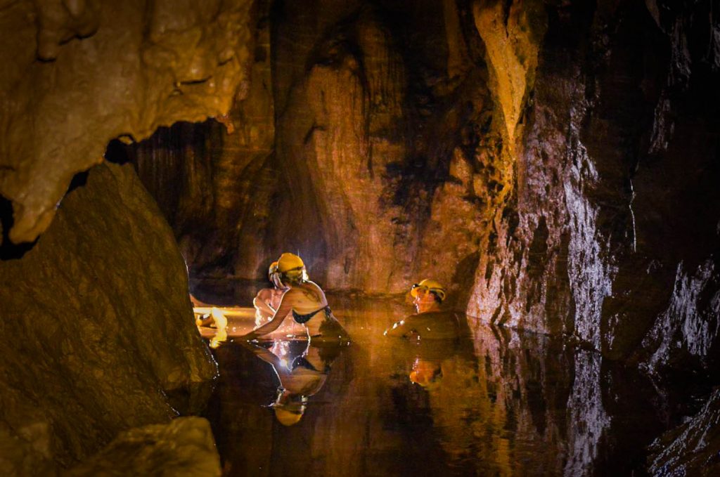 Phong Nha caves, Dark cave, caves in Vietnam