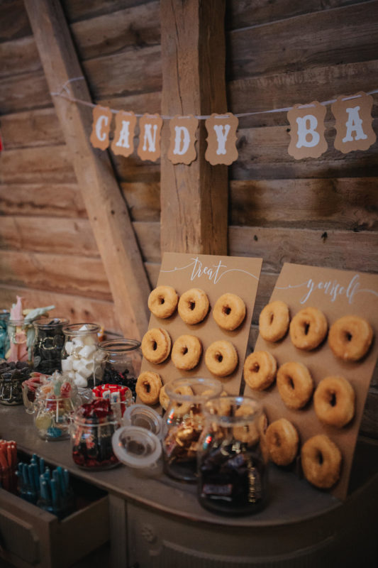 Romantiskt bröllop på Stallgården