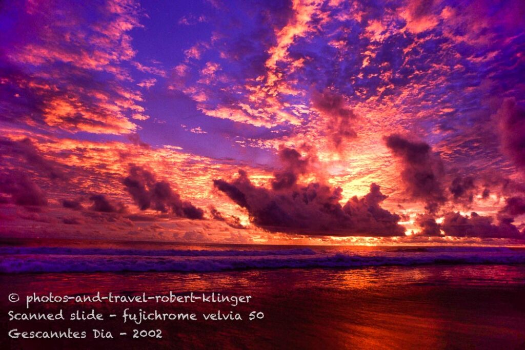 A sunset at the Indonesian west coast of Sumatera