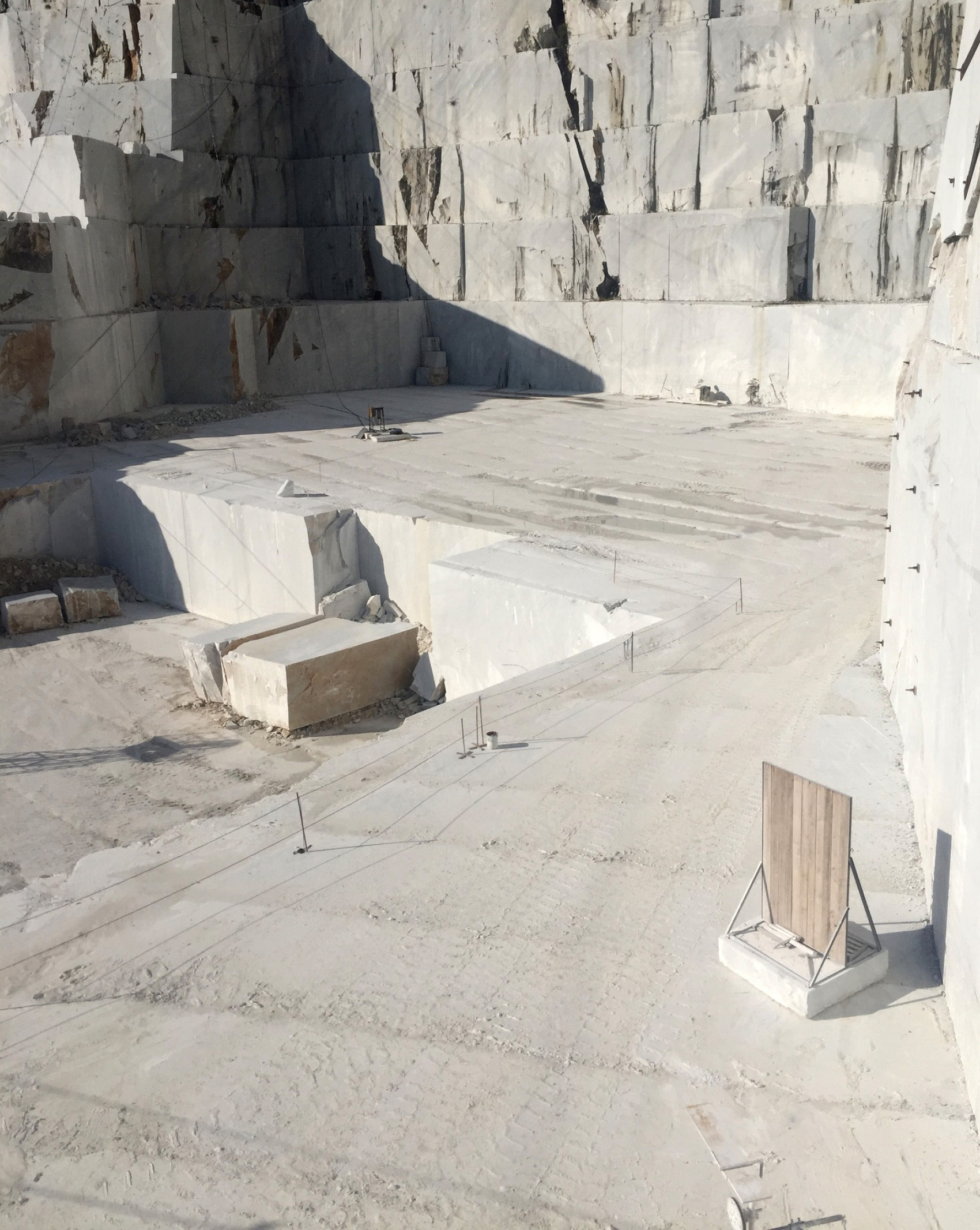 pia-hutters-art-sculpture-pietrasanta-2018-carrara-quarry Pia Hutters Art