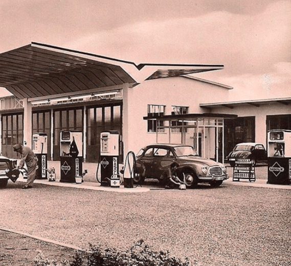 DKW Service Station