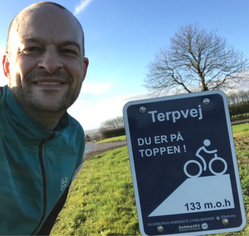 Den lokale Terpvej - ved Sorring Loddenhøj - yeah.