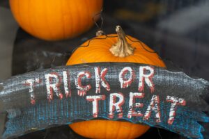 Trick or Treat sign