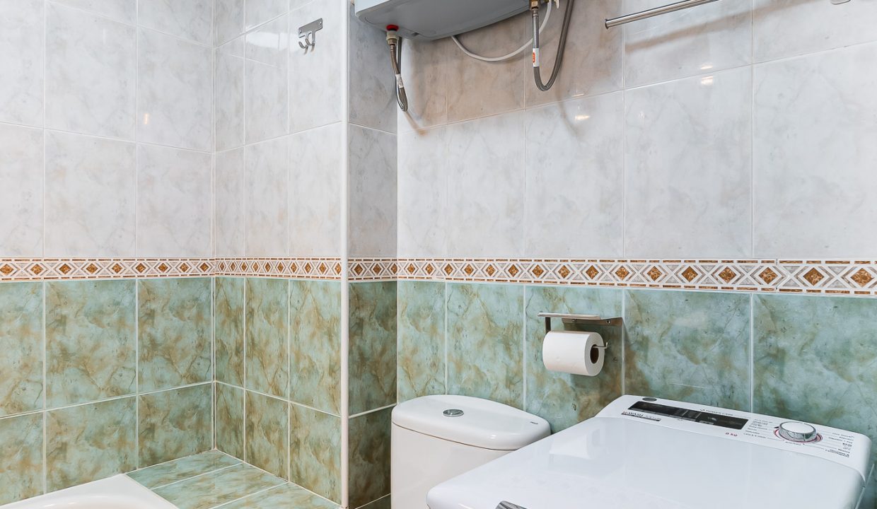 Bathroom - Includes Toilet And Washing Machine