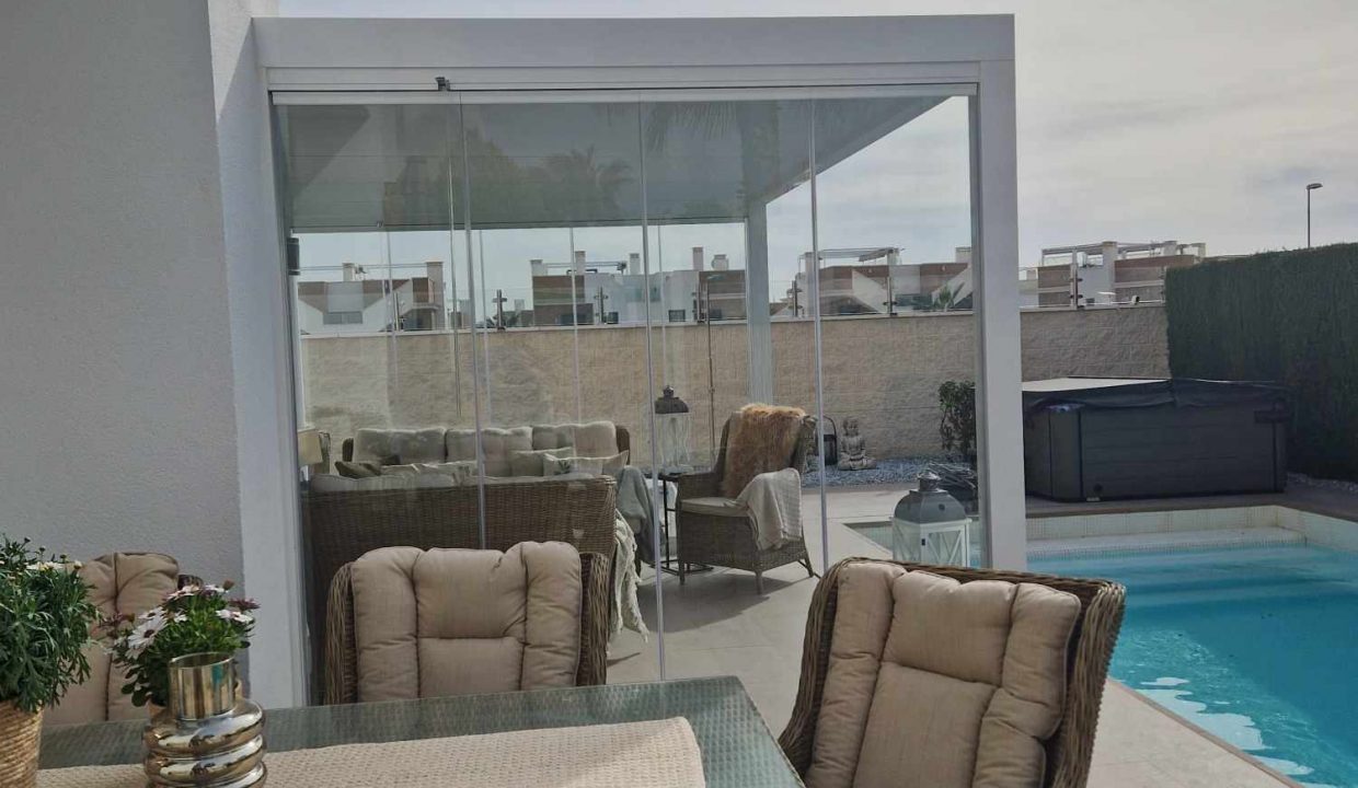 Pergola With Seating Area - PM Torrevieja