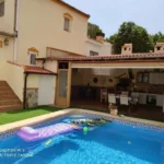 For sale this wonderful villa with a large 400m2 corner plot