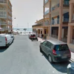 Apartment 50 meters from the beach of Guardamar del Segura and within walking distance of the main shops and restaurants of the area. This apartment has 3 bedrooms