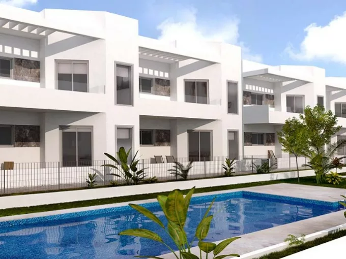 Promotion of new build villas just 300 m from the sea with gardens