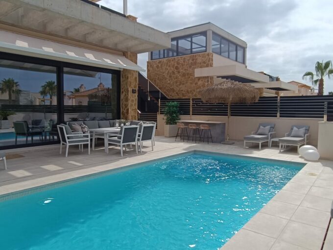 Luxury Villa With Pool | Casa Cava
