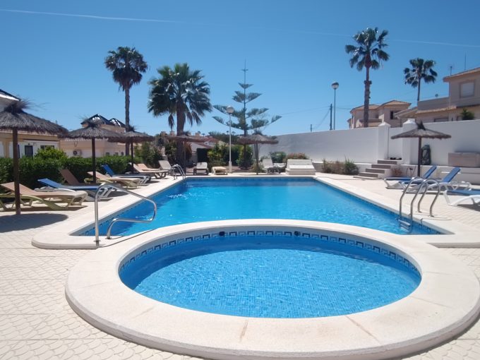 FAMILY-FRIENDLY HOUSE WITH MULTIPLE OUTDOOR AREAS - PM Torrevieja