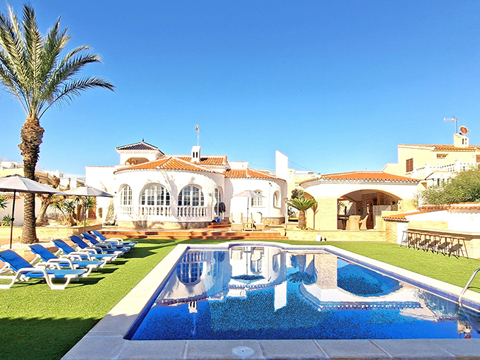 Large Villa & Casita For Rent - Featured Image