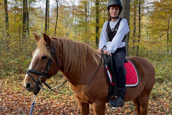 Barn på hest