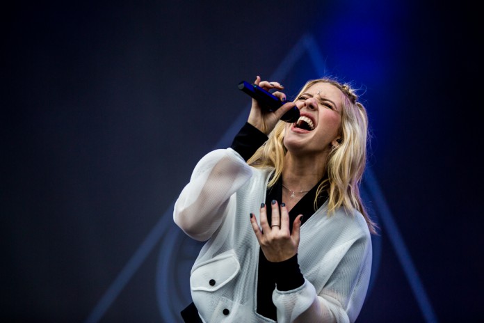 Ellie Goulding, Tinderbox, Tinderbox 2015, Rød Scene