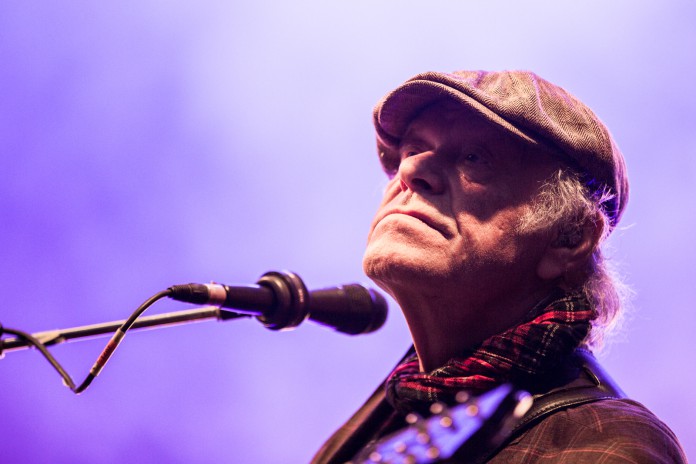 Kim Larsen & Kjukken, Kim Larsen, Amfiscenen