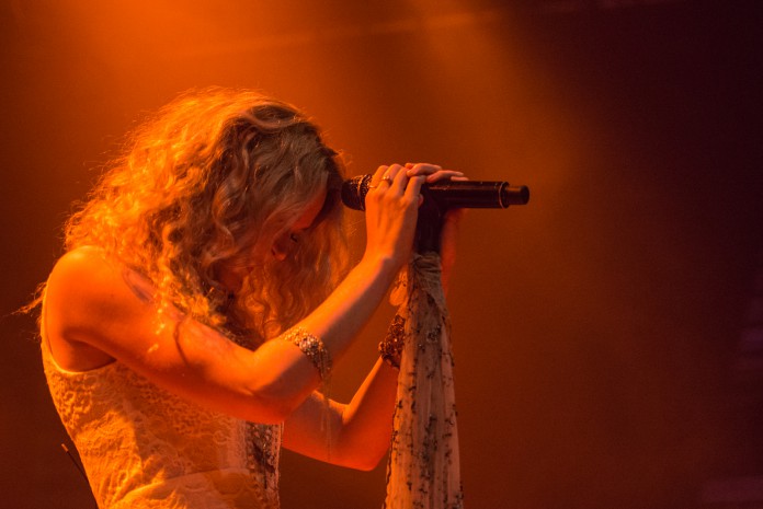 Joss Stone, Amager Bio