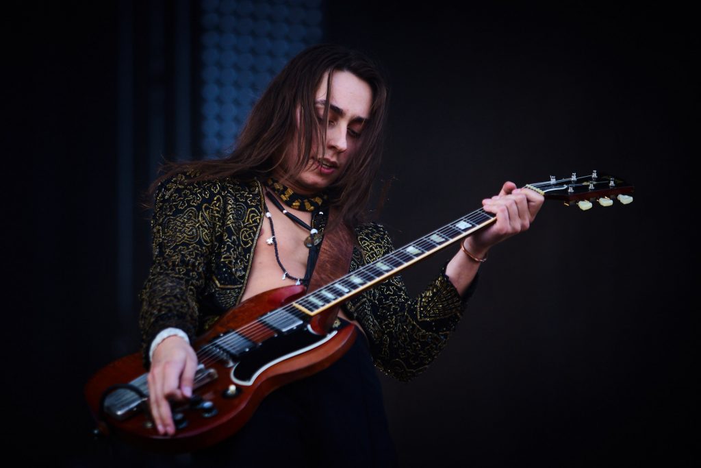 Greta Van Fleet, Tinderbox, TB19, TB19g, Rød Scene