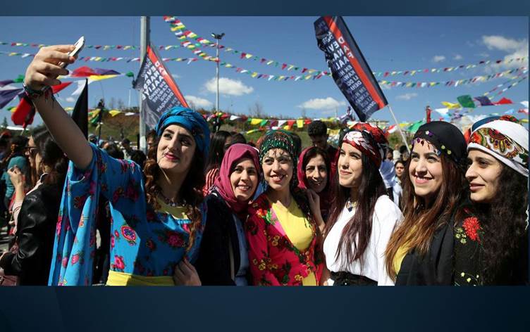 Onlayn porno fisting anal dildo gigant