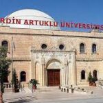Îsal li 5 zanîngehên Bakurê Kurdistanê kontejanên beşên Kurdî tijî bûn
