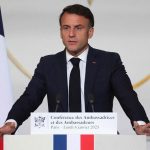 Macron: Em pişta şervanên Kurd bernadin