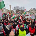 YEK NETEW Lİ SER YEK WELATÎ AVA DİBE!.. Jİ KURDAN RE DEM DEMA RÊZANİYA RASTBÎNİYÊ YE!..