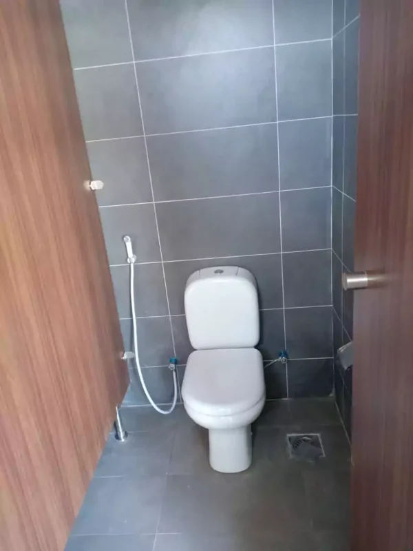 Western Beach Toilet Cabin PB05 - Image 4