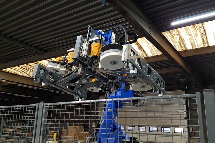 pallet-manufacturing-750px Blue Pallet Manufacturing machine from Yaskawa for automation solutions