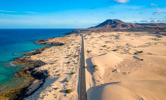 corralejo-carretera-fuerteventura-t.jpg (1)