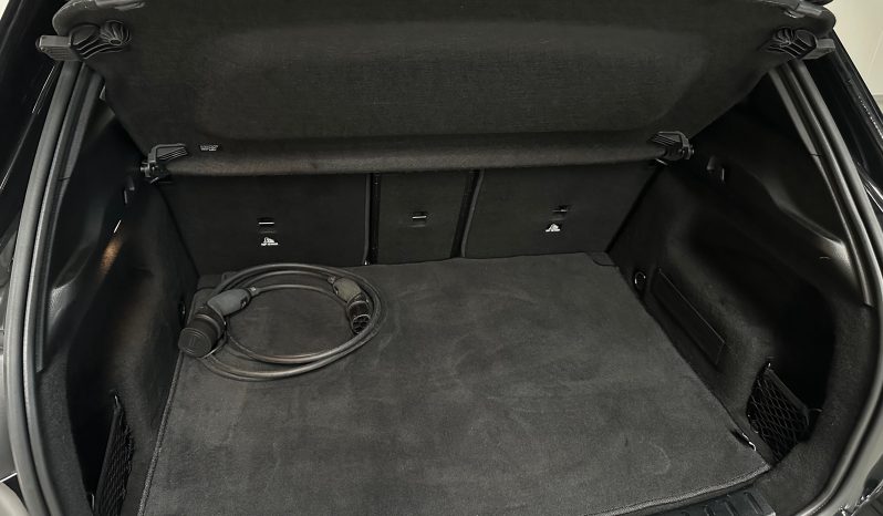 Mercedes EQA250
