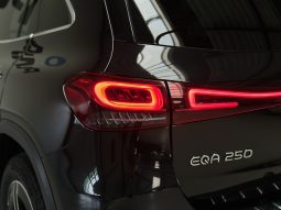 Mercedes EQA250