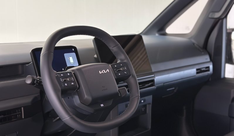 Kia PV5 71