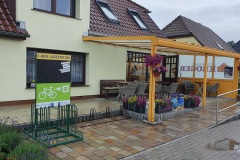 Vorderseite der Ladestation an der Bäckerei-Kröger in Gresenhorst