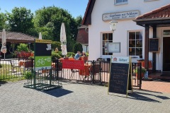 Vorderseite der Ladestation Gasthaus-Zur-Schleuse-Canow