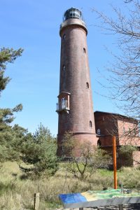 Der knapp 36 Meter hohe Leuchtturm am Darßer Ort bei Prerow