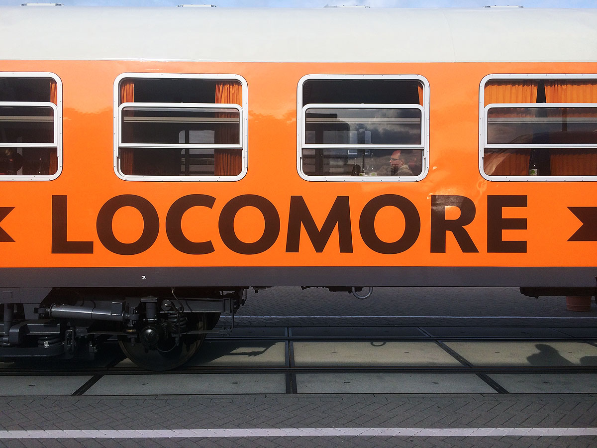 Locomore coach