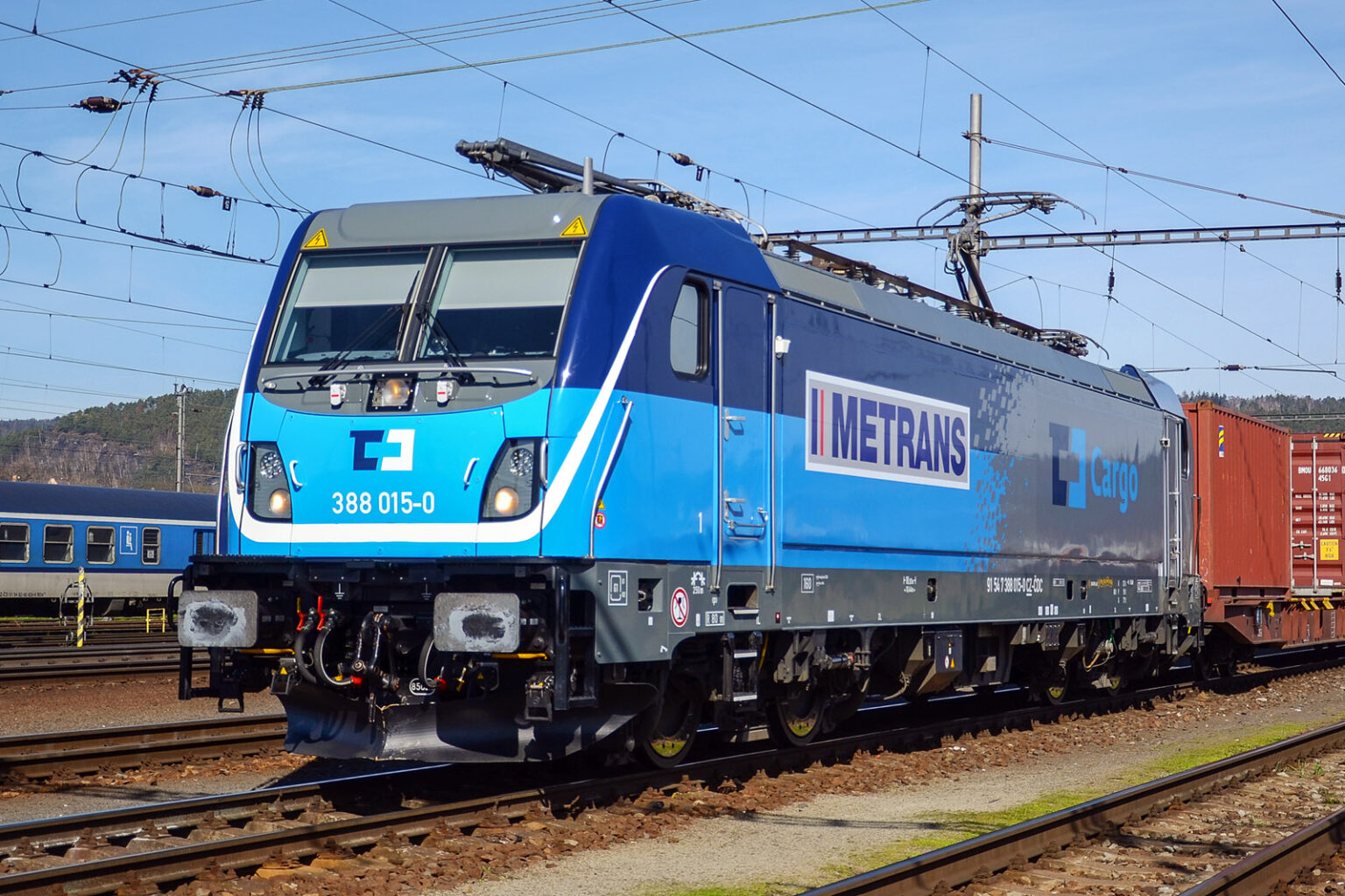 [CZ] In the picture: ČD Cargo 388 005 in a new design [updated ...