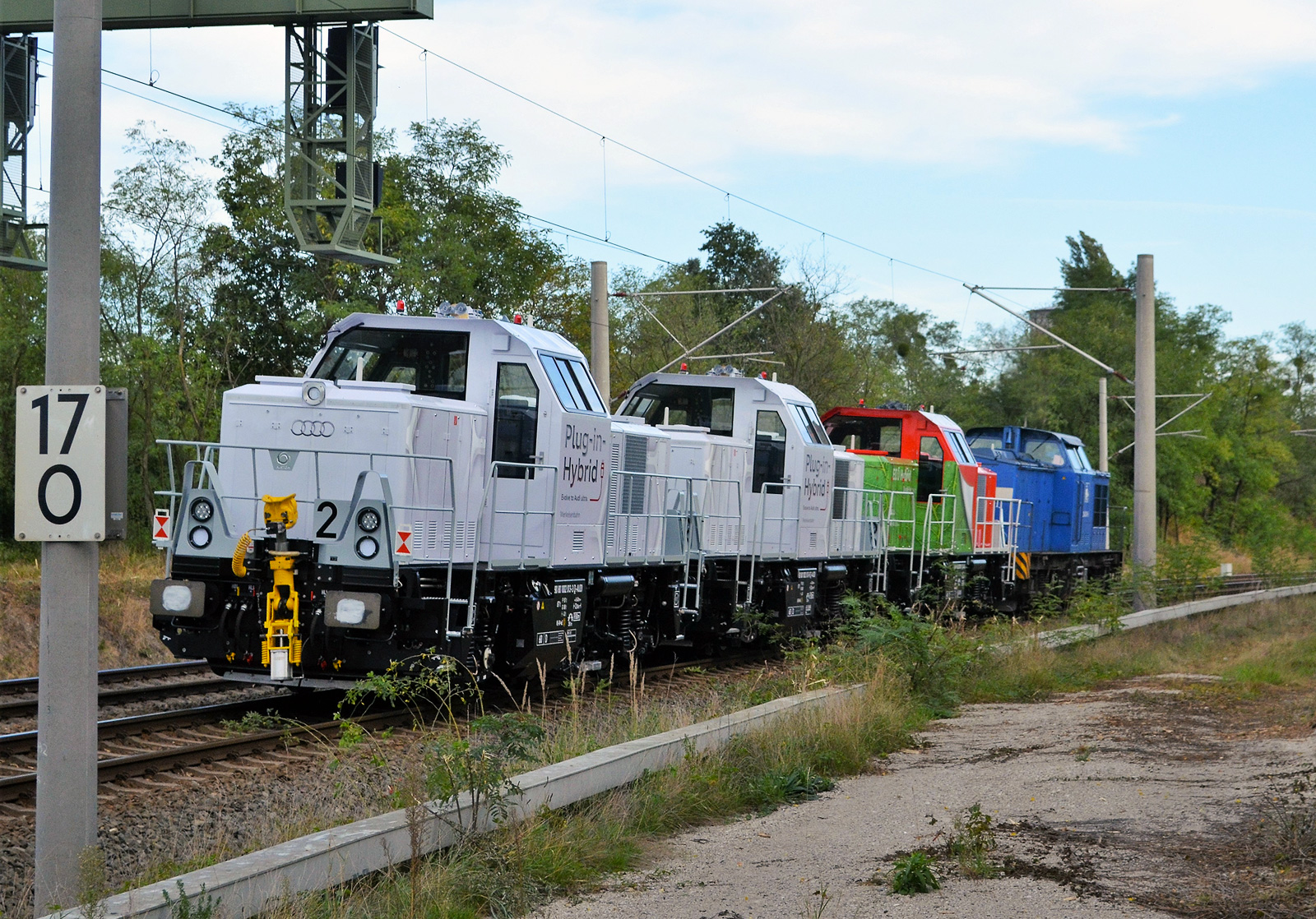 Audi 1002 013 an 010, DB 1002 009 and 204 036 at Roßlau on 29.09.16. Andreas Meier