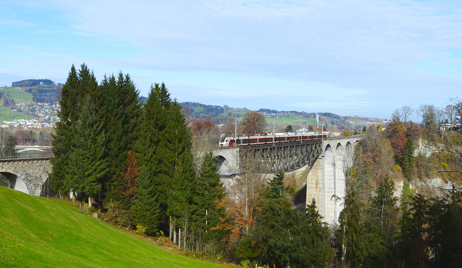 stadlerrail_flirt_SOBVAE02