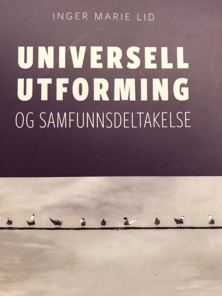 Bokomslag Universell utformning og samfunnsdeltakelse