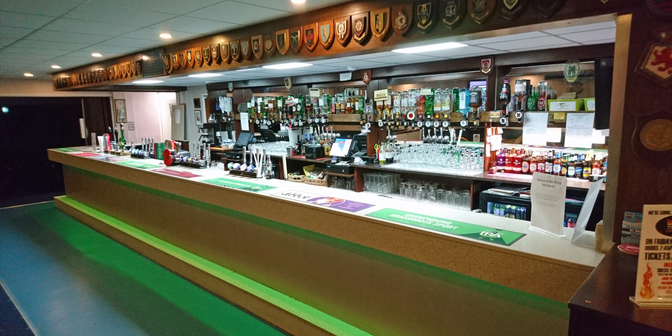 Bar010925_02_01