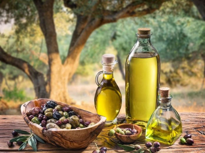 L'Olio di oliva: Origini, caratteristiche, proprietà e curiosità