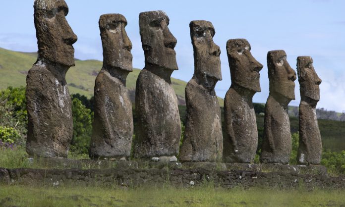 Ipotesi sulla funzione dei Moai dell'isola di Pasqua (Rapa Nui)