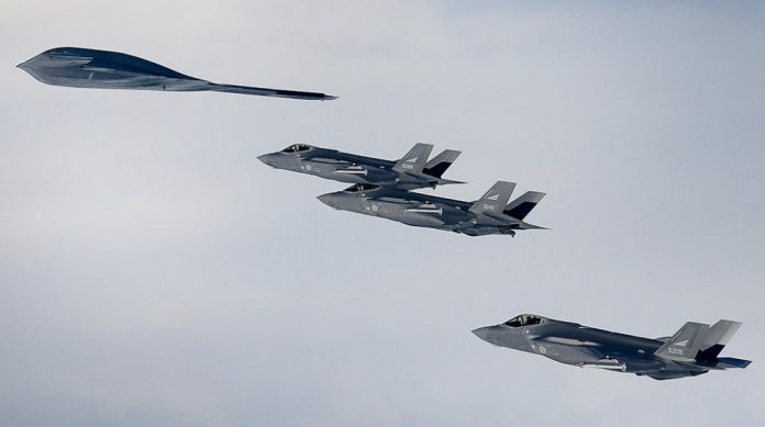 La Corea del Sud fa decollare aerei da combattimento dopo aver rilevato 180 aerei da guerra nordcoreani